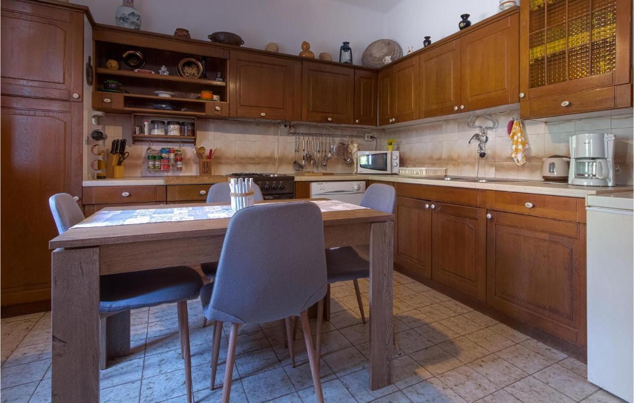Awesome Home In Zaglav With Wifi Ngoại thất bức ảnh